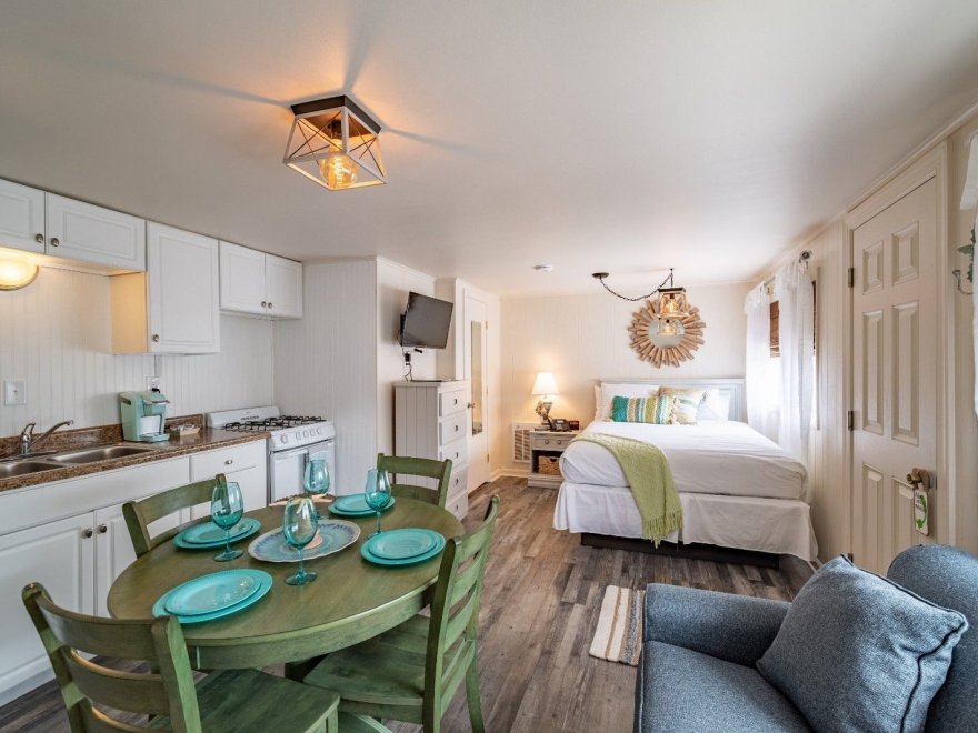 Ocean Glass Inn